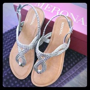 Merona Jana Thong Sandals (with original box)